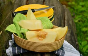 honeydew melon, melon, amarillo-1504727.jpg